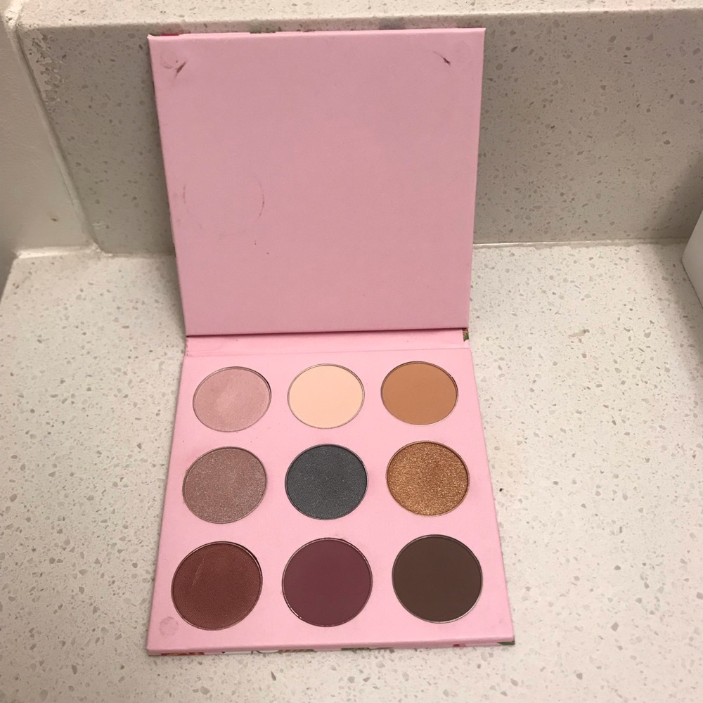 Winky Lux Eyeshadow Palette